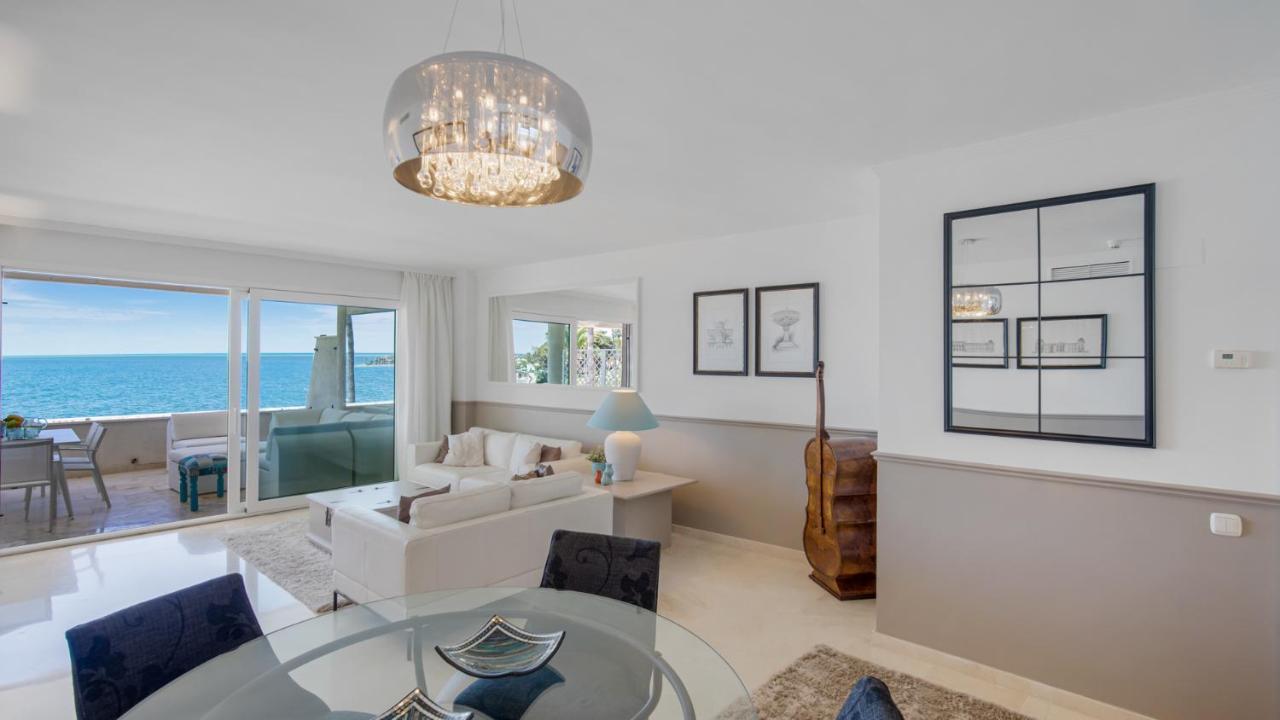 Beach-Line Apartment With 3 Bedrooms In Естепона Екстериор снимка